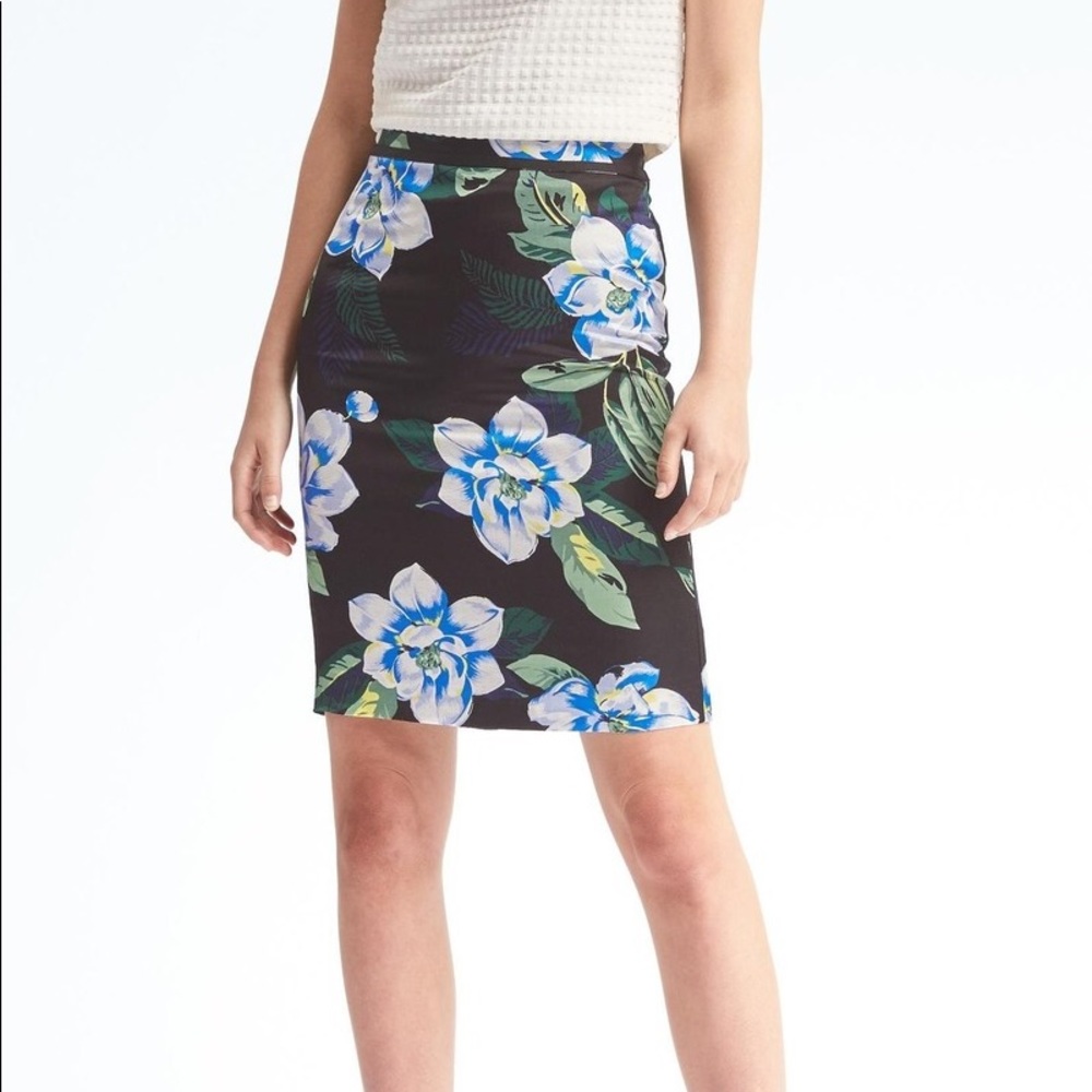 🌸Banana Republic Floral Pencil Skirt